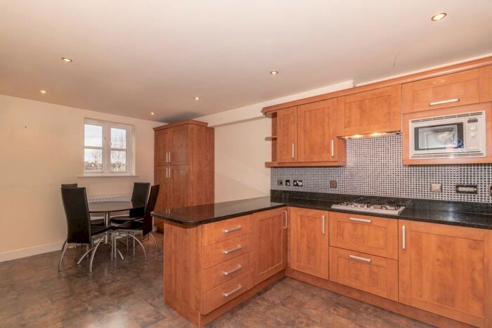 3 Bedroom Apartment To Rent In Woodstock Road, Oxford, OX2