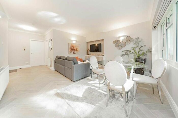 2 Bedroom Flat To Rent In Carlton Hill, St Johns Wood, NW8