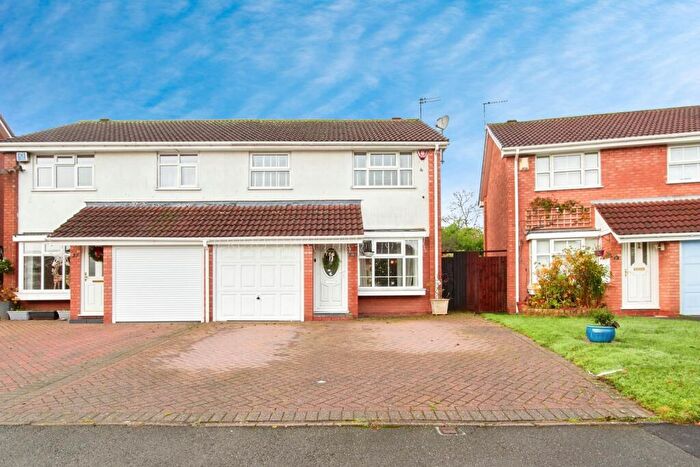 3 Bedroom Semi-Detached House For Sale In Heycott Grove, Birmingham, Worcestershire, B38