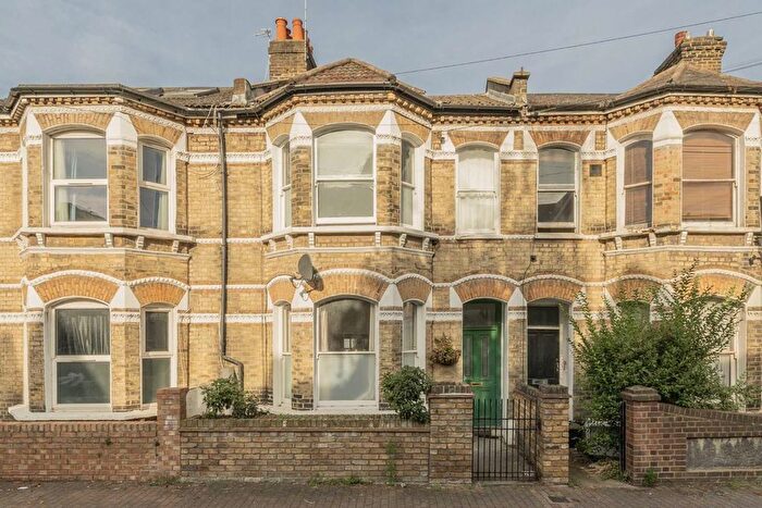 4 Bedroom Terraced House To Rent In Strathleven Road, London, SW2
