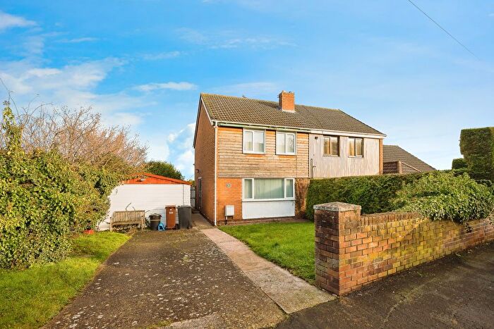 3 Bedroom Semi Detached House For Sale In Windsor Drive, Flint, Clwyd, CH6