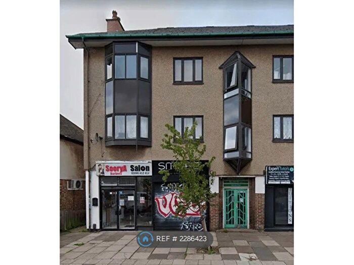 3 Bedroom Flat To Rent In Harrow View, Harrow, HA2