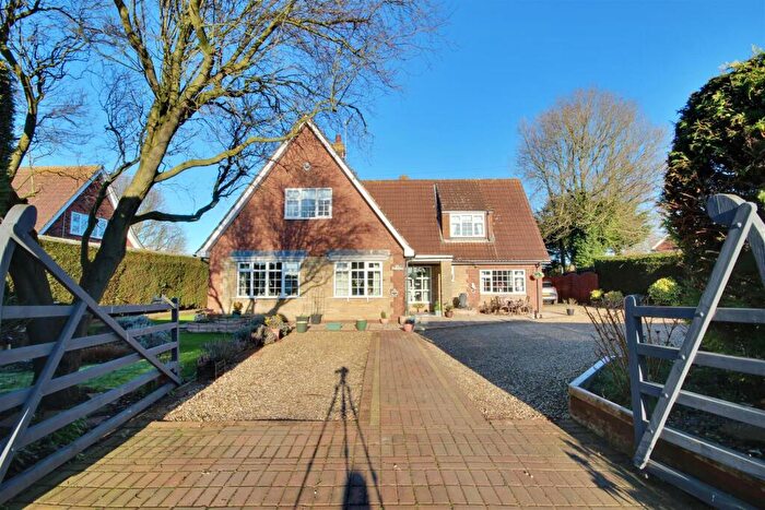 4 Bedroom Detached Bungalow For Sale In West Street, Leven, Beverley, HU17