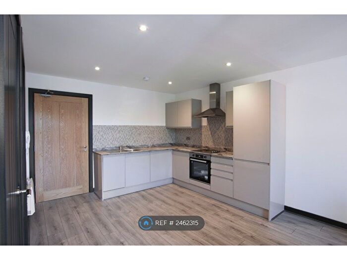 2 Bedroom Studio To Rent In Trinity Apartments, Leeds, LS13