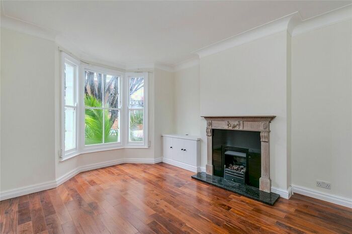 3 Bedroom Maisonette To Rent In Tadmor Street, Shepherds Bush, London W12