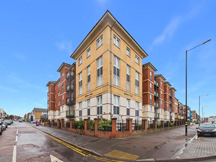 2 Bedroom Flat For Sale In Harold Road, Cliftonville, Margate, CT9