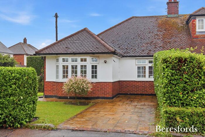 2 Bedroom Bungalow For Sale In Freshwell Gardens, West Horndon, CM13