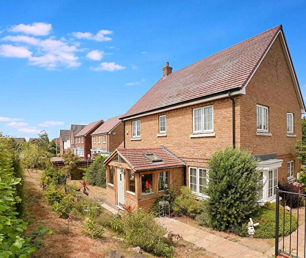 4 Bedroom Detached House For Sale In Woods Edge, Rainham, ME8