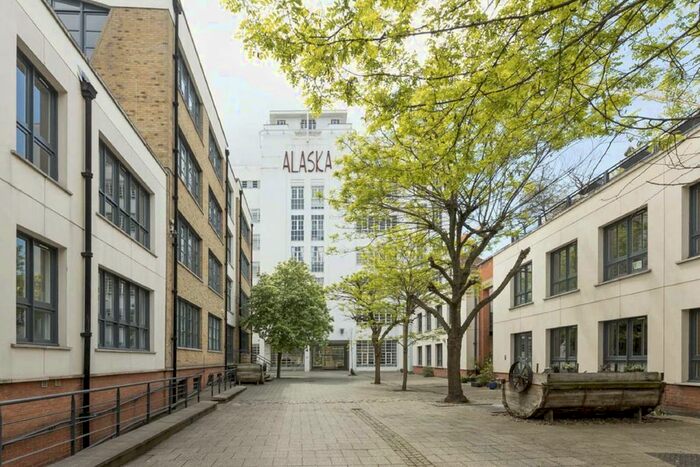 2 Bedroom Flat To Rent In Grange Road, London, SE1