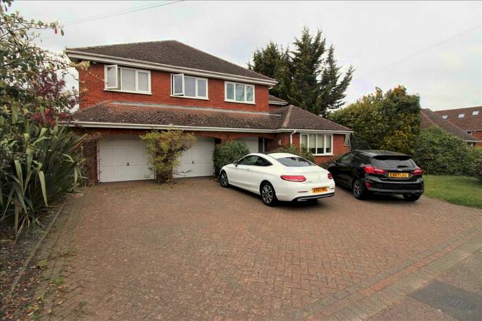 5 Bedroom Detached House To Rent In Bedroom Detached Family Home, CO3