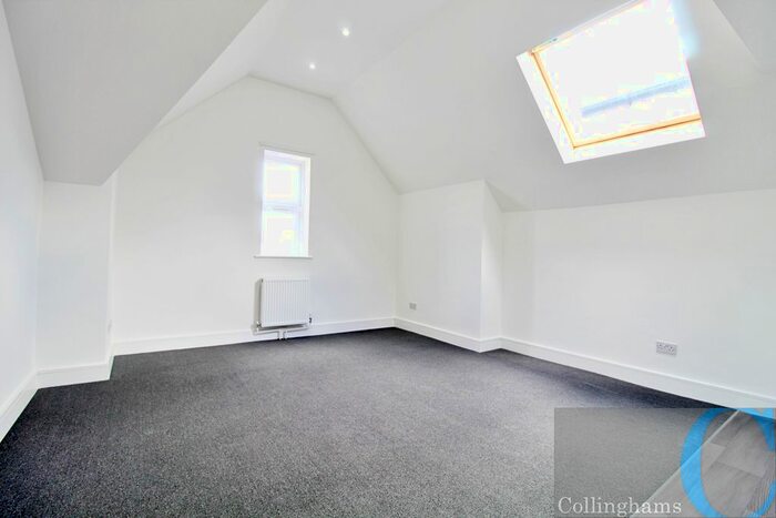 3 Bedroom Flat To Rent In Haydons Road, Wimbledon, SW19