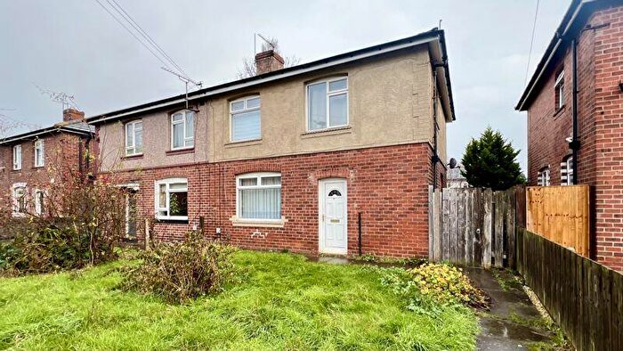 3 Bedroom Semi-Detached House For Sale In Ashdown Avenue, Scunthorpe, DN15