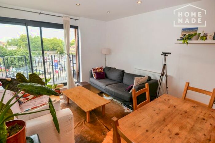 3 Bedroom Flat To Rent In Morning Lane, Hackney, E9