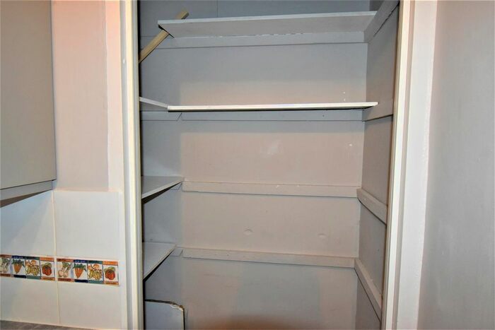 1 Bedroom Flat To Rent In Brookdene Close, Maidenhead, SL6