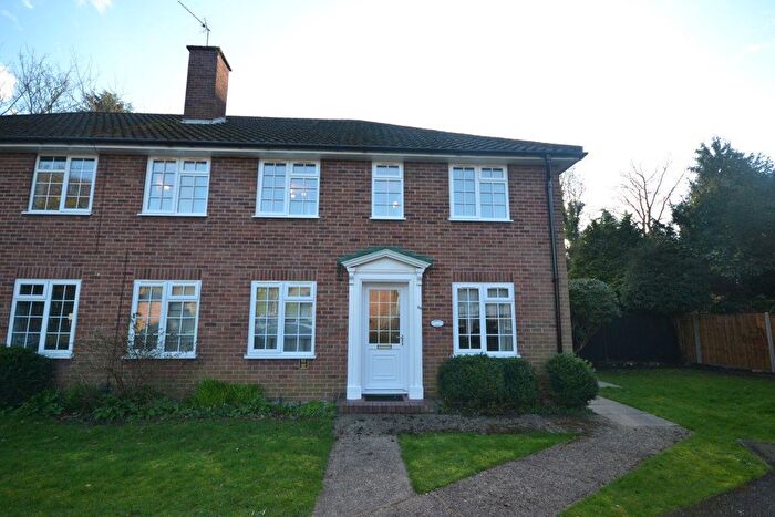 2 Bedroom Flat To Rent In Cedars Court, Leicester, LE2