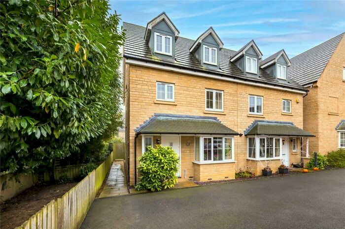 4 Bedroom Semi-Detached House For Sale In Lytham Park, Oundle, Northamptonshire, PE8