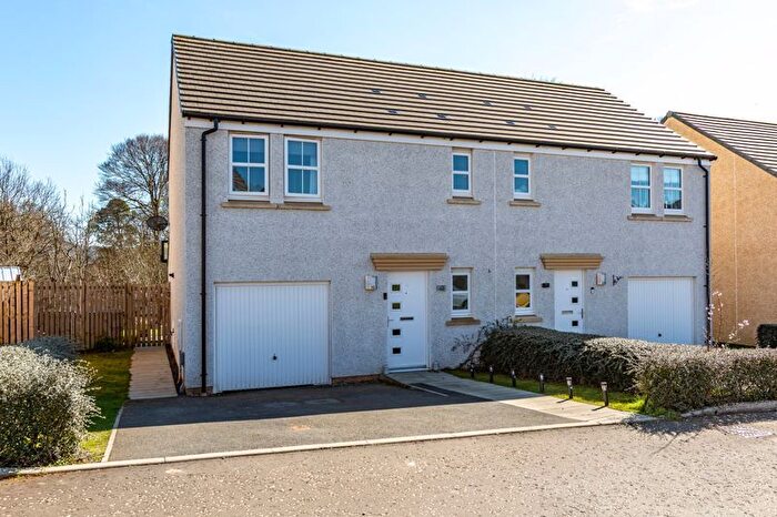 3 Bedroom Semi-Detached House For Sale In Knoll Park Drive, Galashiels, TD1