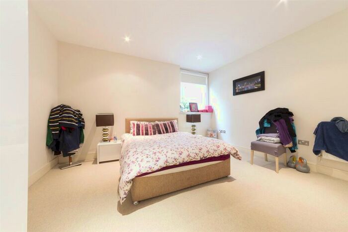 2 Bedroom Apartment To Rent In Denison House, Lanterns Way, Canary Wharf, London, E14