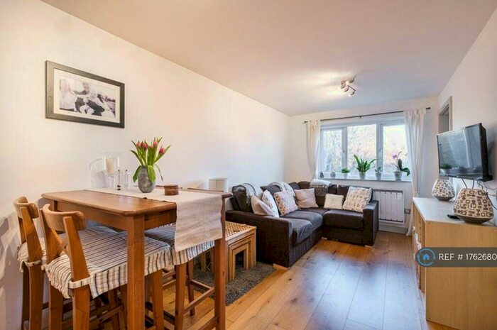 2 Bedroom Flat To Rent In Jack Clow Road, London, E15