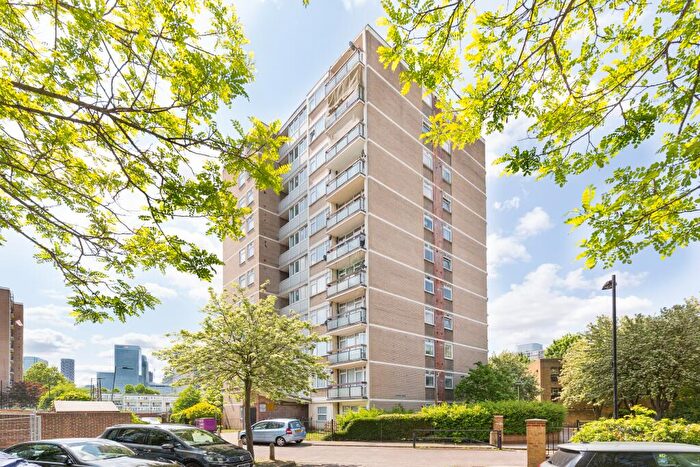 1 Bedroom Flat For Sale In Salisbury House, Hobday Street, Poplar, E14