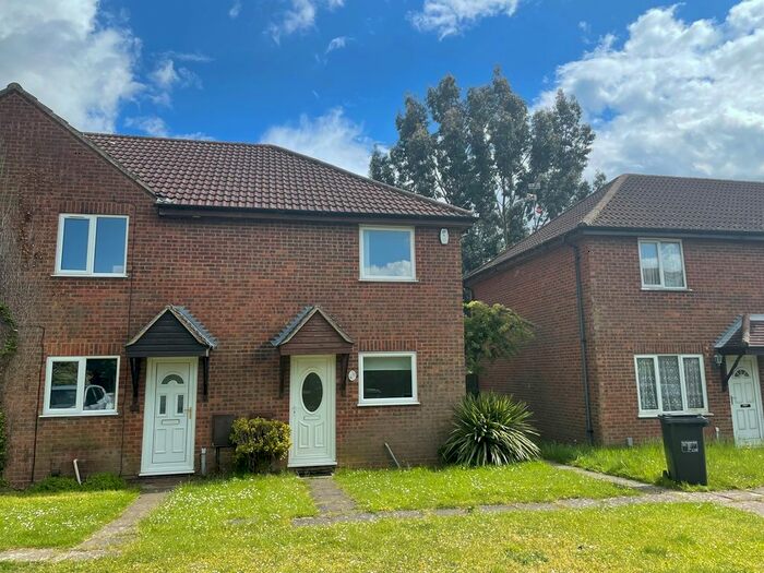 2 Bedroom Semi-Detached House To Rent In Samuel Place, Corby, NN17