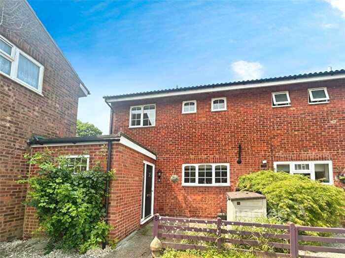 3 Bedroom Semi-Detached House To Rent In Foliejohn Way, Maidenhead, Berkshire, SL6