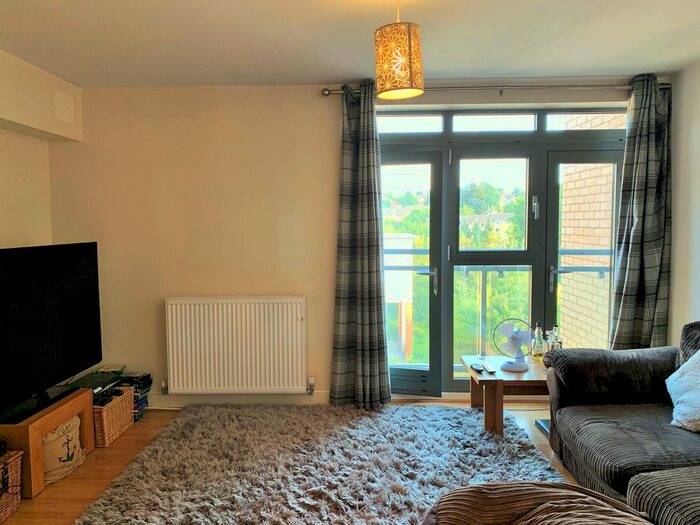 1 Bedroom Flat To Rent In Hart Street, Maidstone ME16