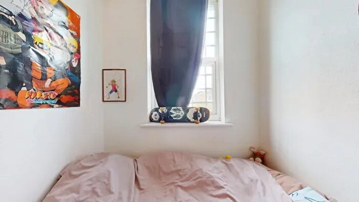 3 Bedroom Flat To Rent In London Rd, Isleworth, TW7