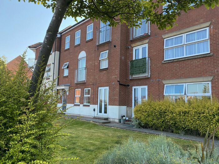 2 Bedroom Apartment To Rent In Plimsoll Way, Victoria Dock, HU9