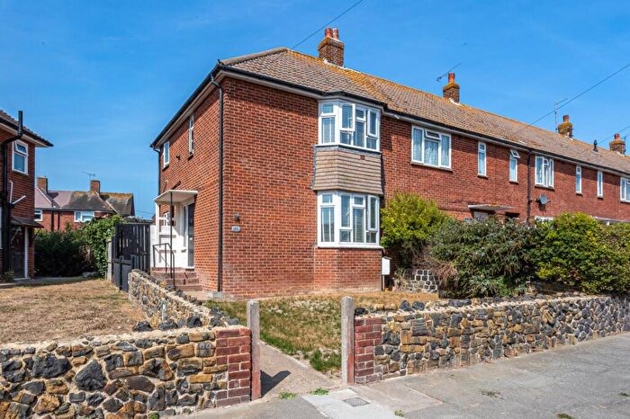2 Bedroom End Of Terrace House For Sale In Kingston Avenue, Margate, Kent, CT9