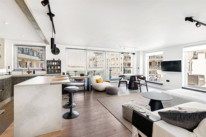 2 Bedroom Flat To Rent In Smugglers Way, London, SW18