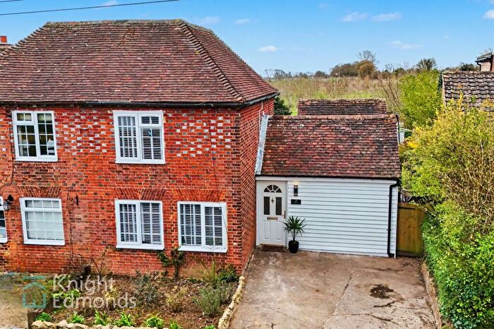 3 Bedroom Semi-Detached House For Sale In Headcorn Road, Platts Heath, ME17