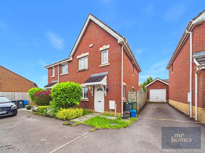 2 Bedroom Semi Detached House To Rent In Thorne Way, Caerau, Cardiff, CF5