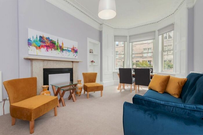 3 Bedroom Flat To Rent In Montgomery Street, Hillside, Edinburgh, EH7