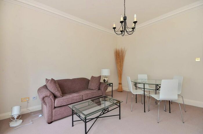 1 Bedroom Flat To Rent In Queens Gate Terrace, South Kensington, London, SW7