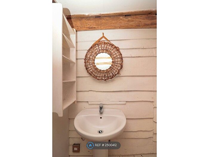 1 Bedroom Detached House To Rent In Thorncombe Street, Bramley Guildford, GU5