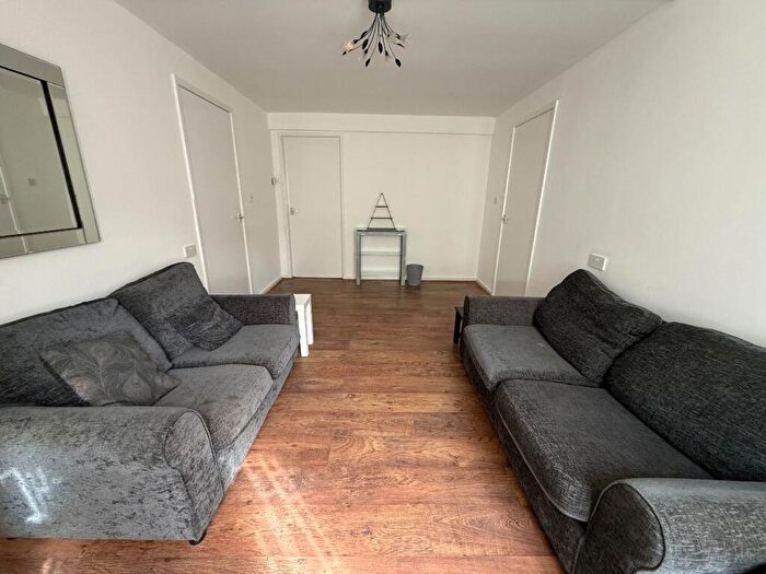 2 Bedroom Maisonette To Rent In Elliott Walk, Preston, PR1