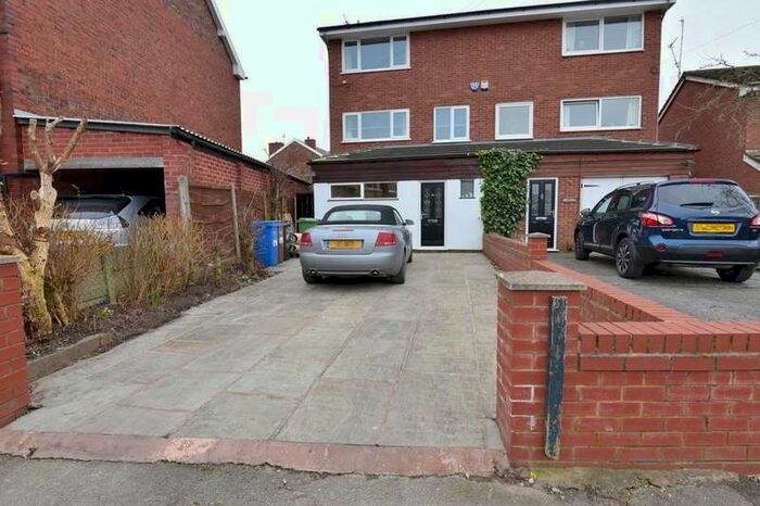 3 Bedroom Semi-Detached House To Rent In Lowfield Road, Shaw Heath, Stockport, Cheshire, SK2