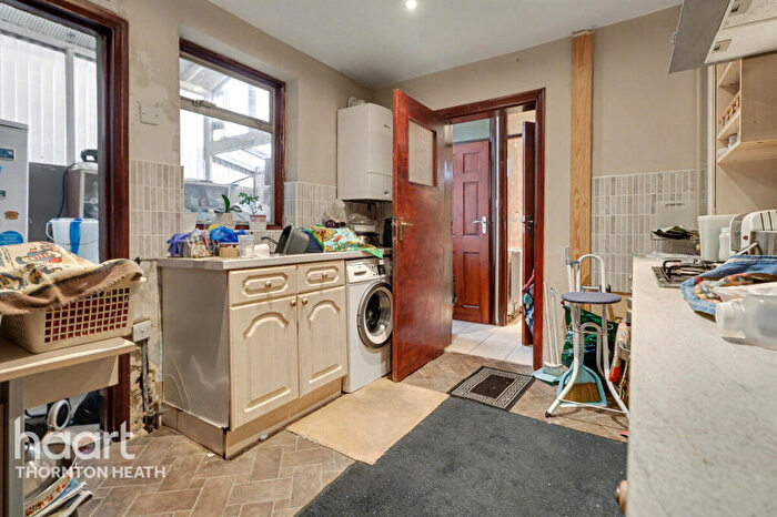 3 Bedroom Semi Detached House For Sale In Westgate Road, London, SE25