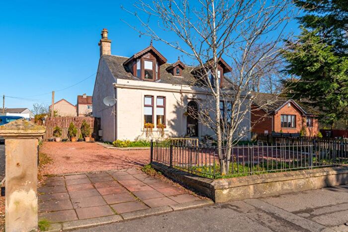 3 Bedroom Detached House For Sale In Bonkle Road, Newmains, ML2