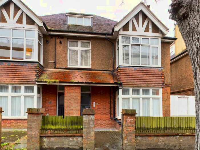 1 Bedroom Flat To Rent In Davigdor Road, BN3