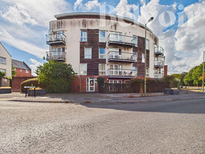 1 Bedroom Flat For Sale In Edmund Court, Basingstoke, RG24