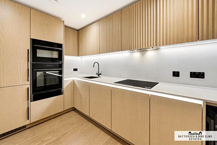 2 Bedroom Apartment To Rent In Linear Place, Nine Elms, SW11