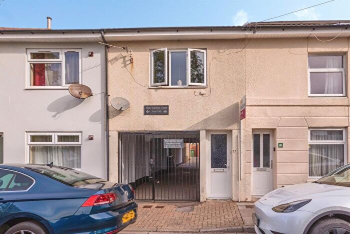 1 Bedroom Flat For Sale In Manor Road, Portsmouth, PO1