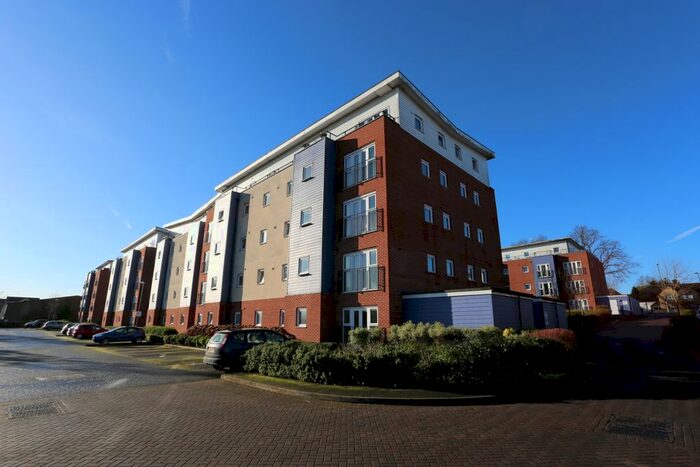 1 Bedroom Flat To Rent In Alexander Square, Eastleigh, SO50