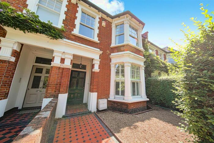 5 Bedroom Property To Rent In Kingswood Avenue, London, NW6