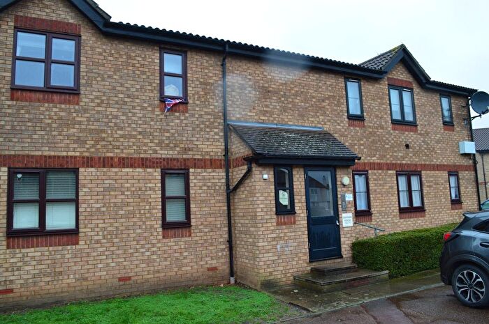 1 Bedroom Flat For Sale In Ferro Road, Rainham, RM13