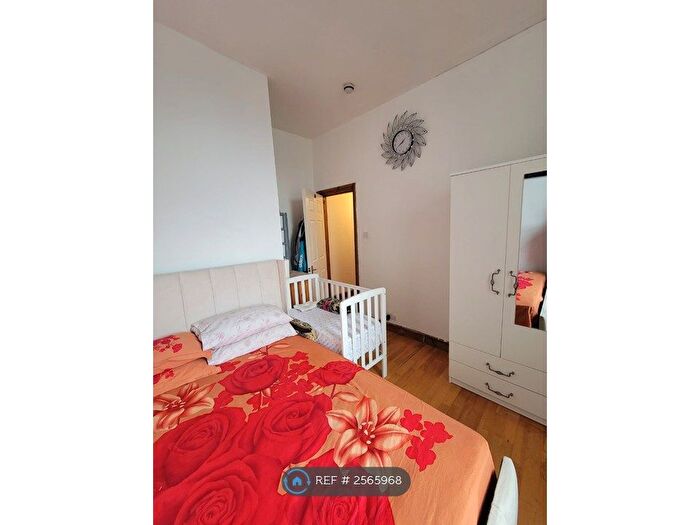 1 Bedroom Flat To Rent In Kingsland High Street, London, E8