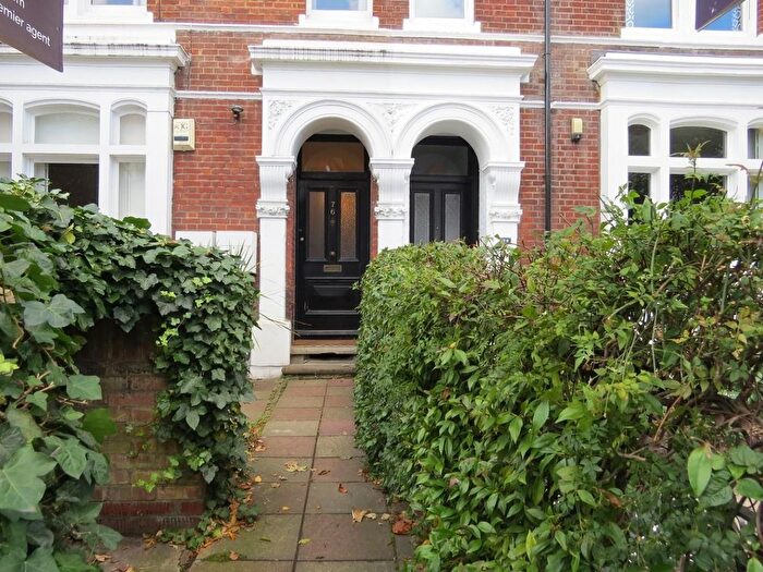 2 Bedroom Flat For Sale In Norwood Road, Herne Hill, London, SE24