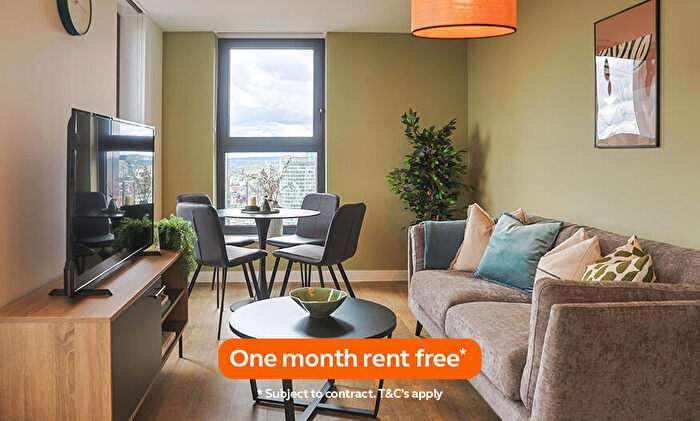 2 Bedroom Apartment To Rent In The Silver Yard, Birmingham Birmingham, B4